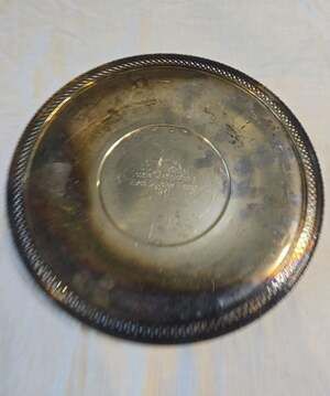 Lunt Silverplate Round Serving Tray with Lattice Rim
